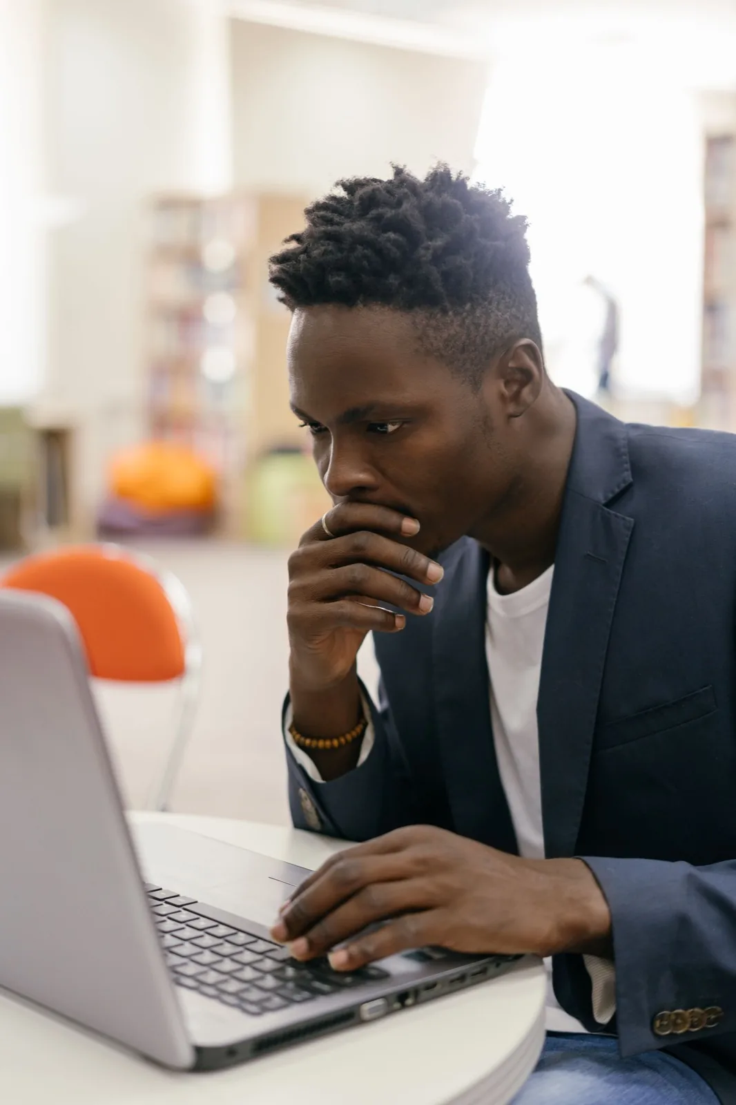 Researcher in a private workspace using TAVA for individual, traceable AI-assisted research